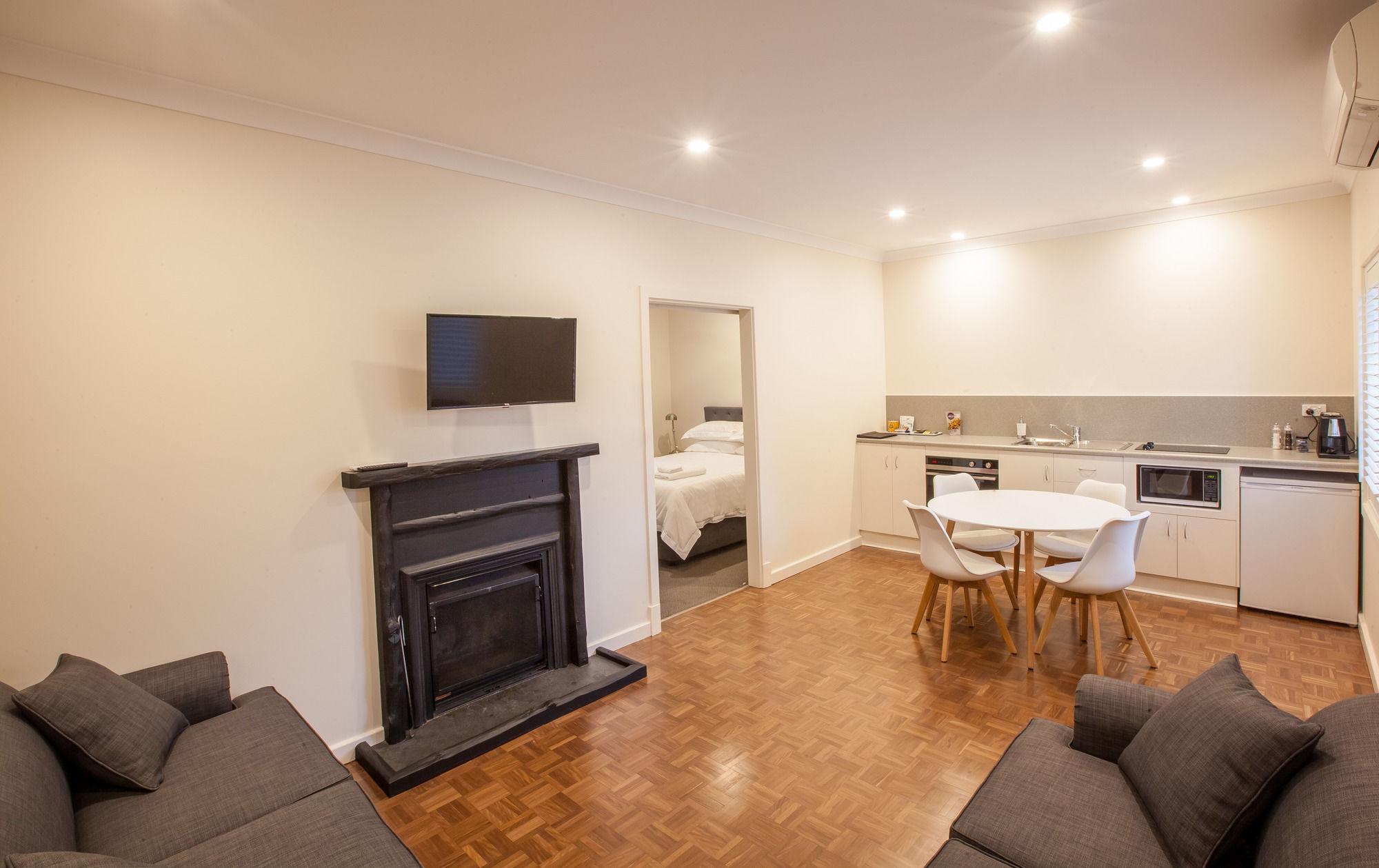 The Mill Valley 4*