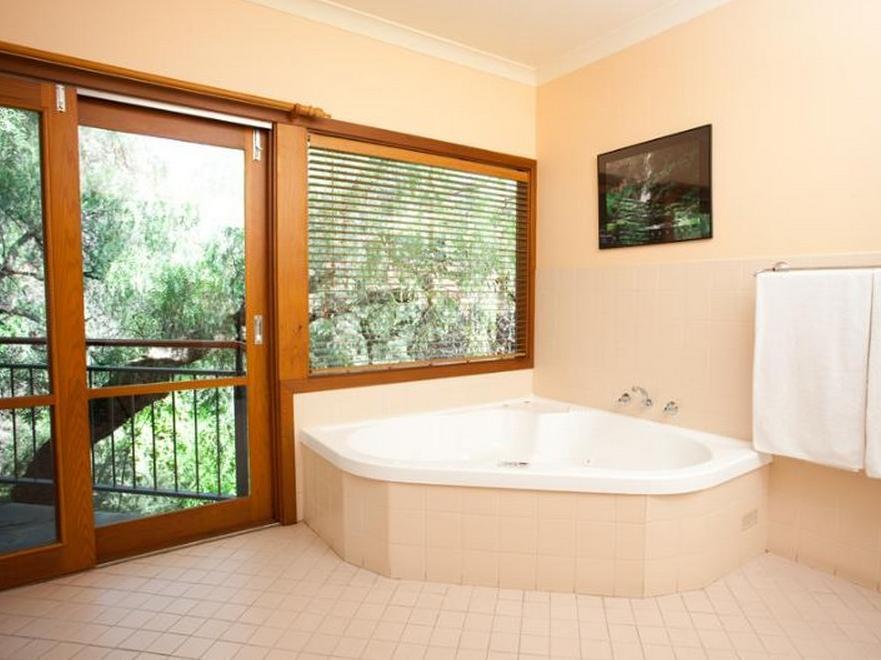 The Mill Valley 4*